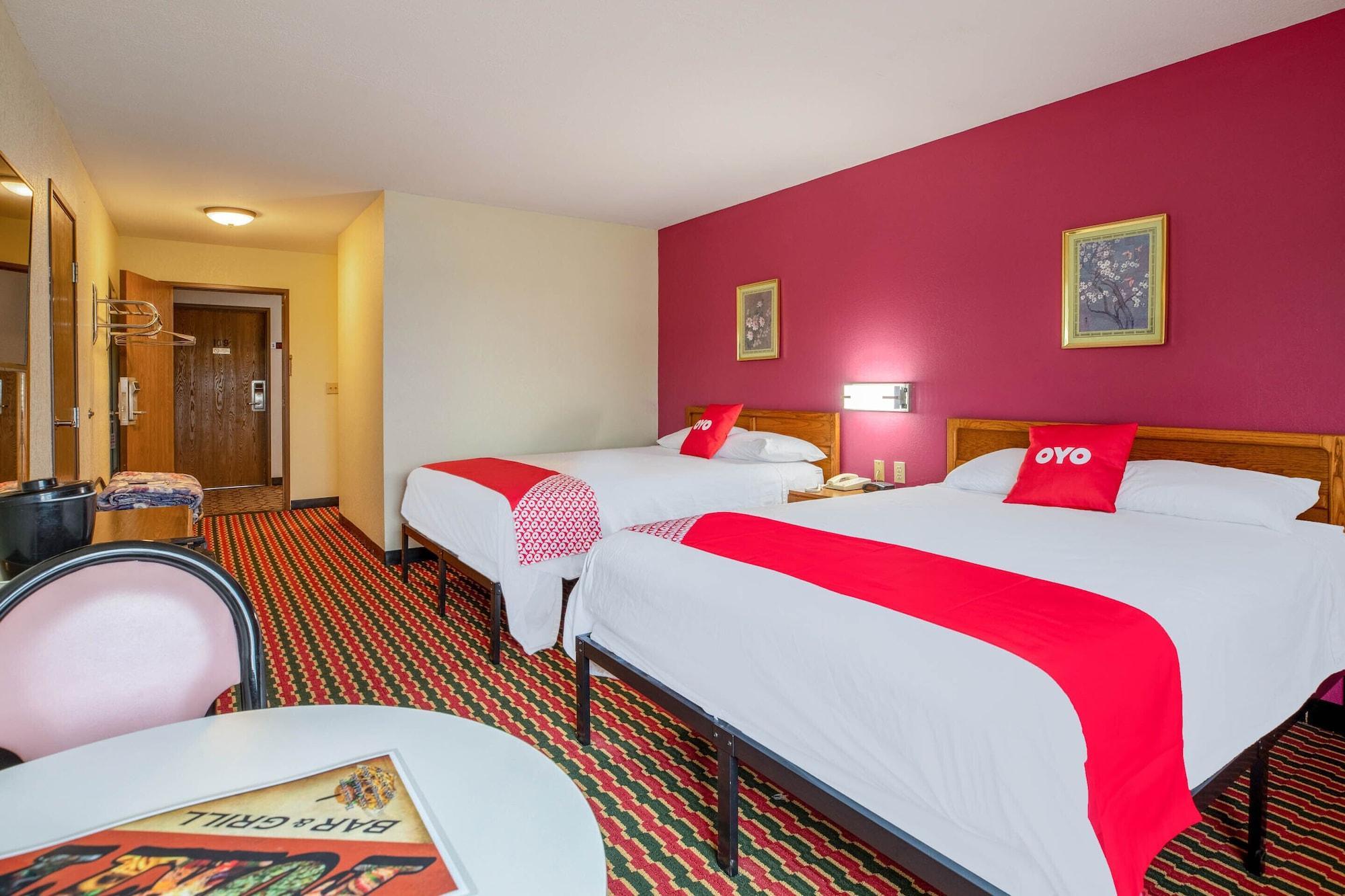 Oyo Hotel Chesaning Route 52 & Hwy 57 Eksteriør bilde