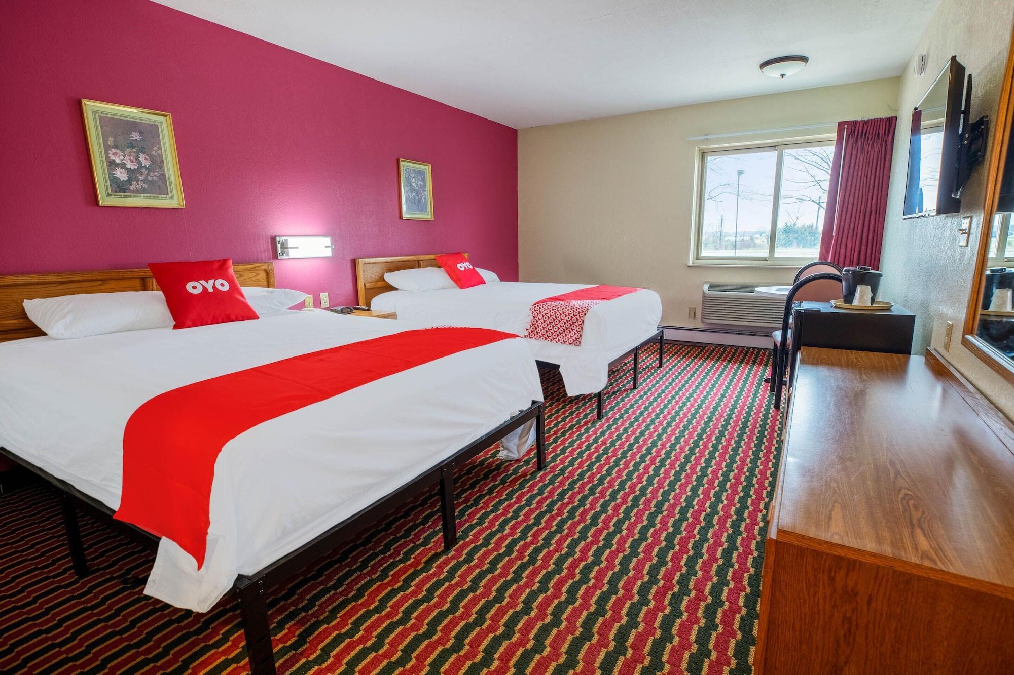 Oyo Hotel Chesaning Route 52 & Hwy 57 Eksteriør bilde