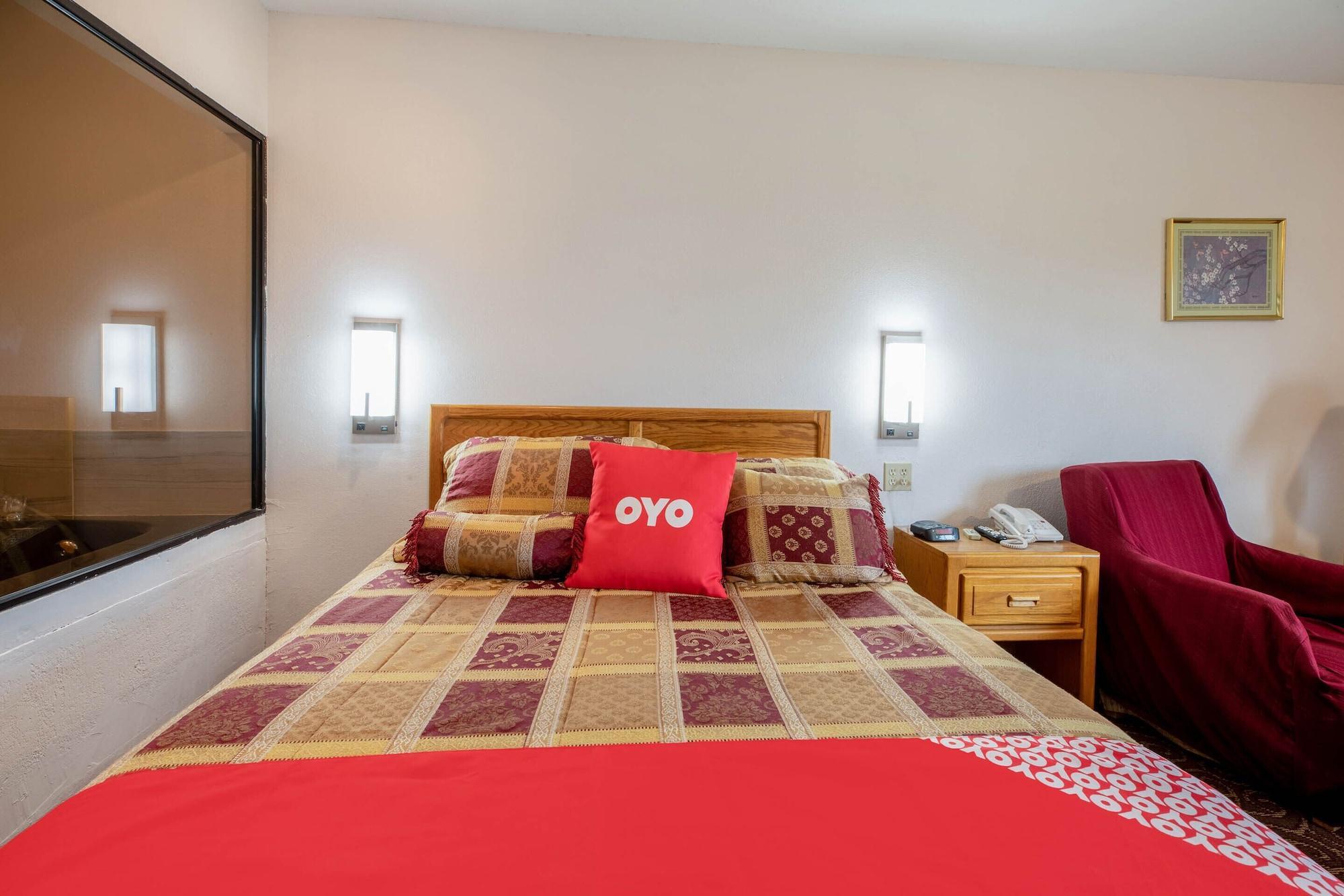 Oyo Hotel Chesaning Route 52 & Hwy 57 Eksteriør bilde