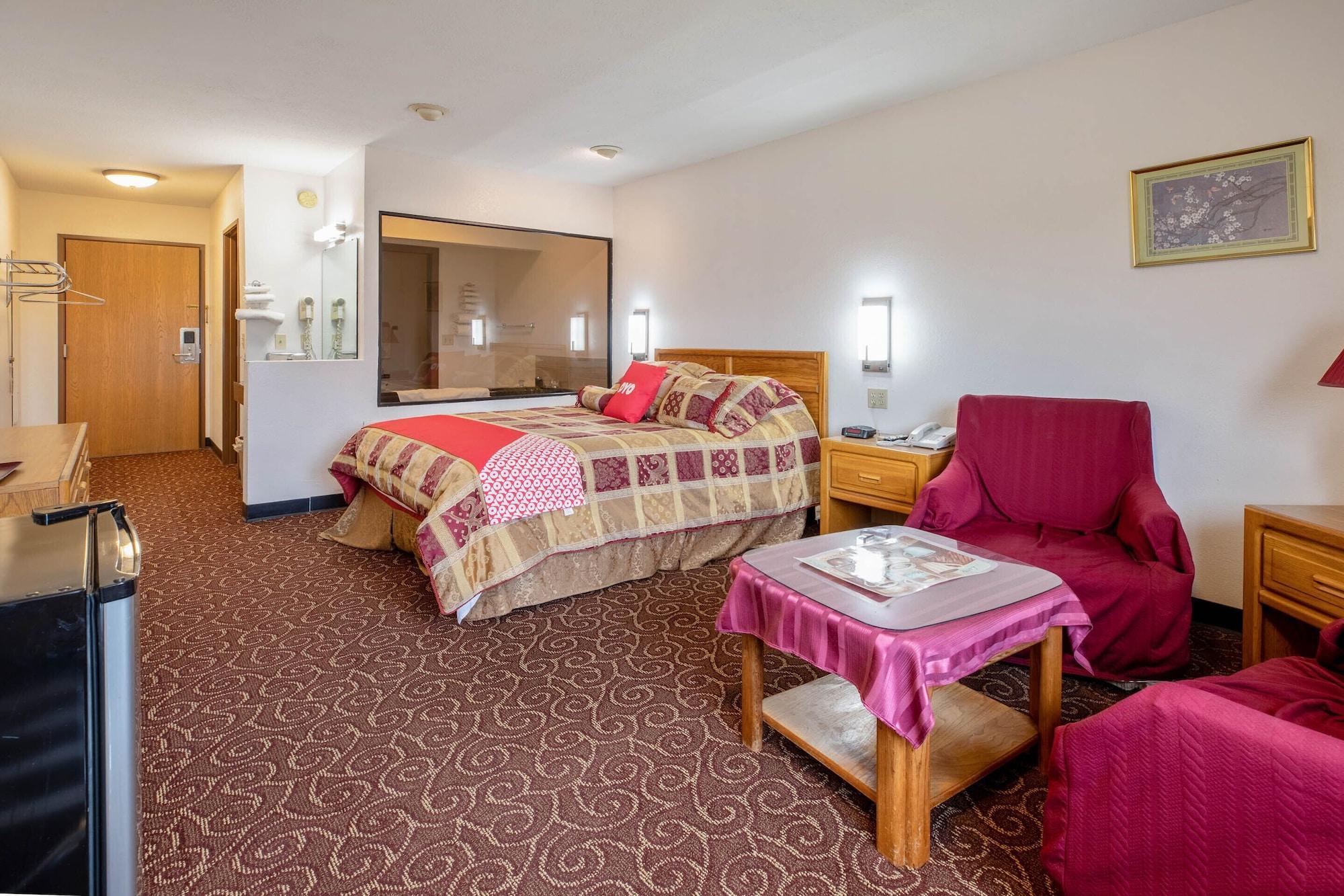 Oyo Hotel Chesaning Route 52 & Hwy 57 Eksteriør bilde